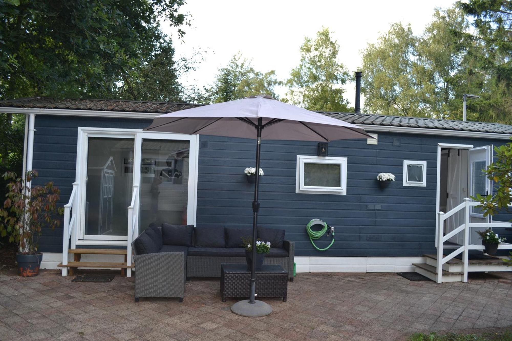 Modern Chalet In De Bossen Van De Veluwe Epe Eksteriør billede